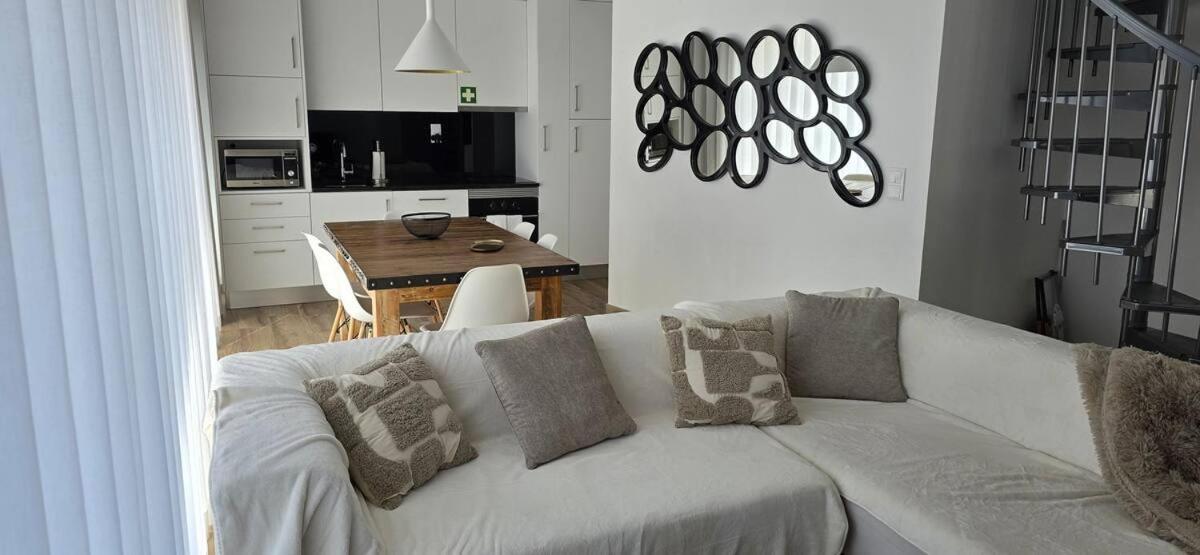 Apartment Iconik Design
