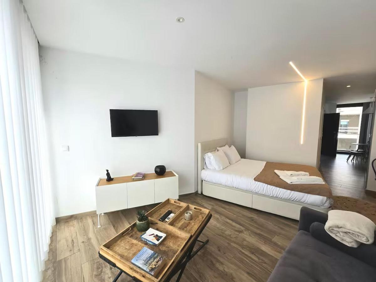 Apartment Iconik Design